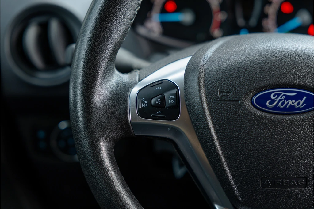 Ford Transit Courier – foto 20