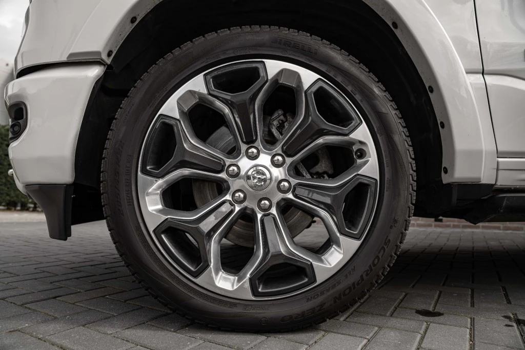 Dodge Ram 1500 – foto 9