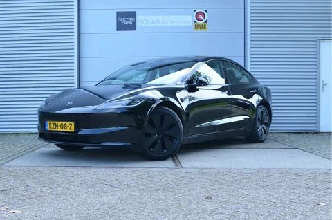 Tesla Model 3 RWD 60 kWh Highland, AutoPilot4.0 (FSD 99,- p/mnd), LFP accu