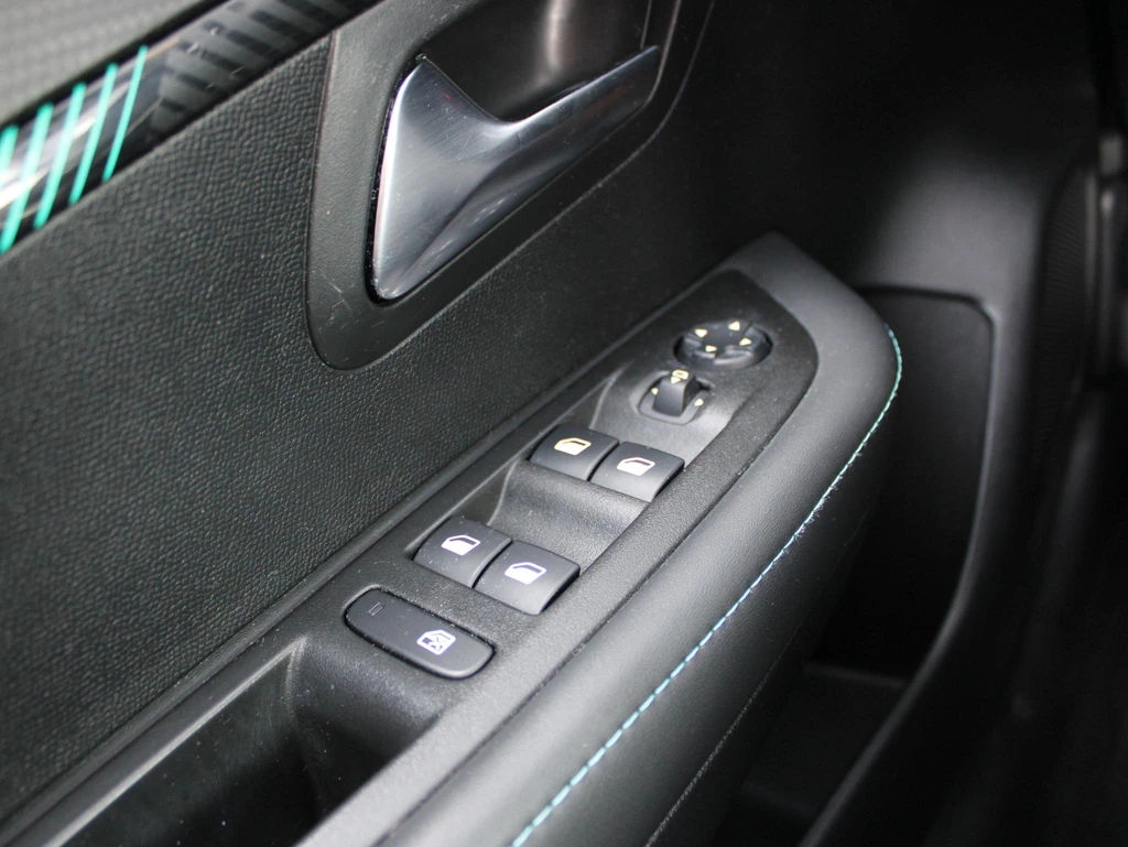 Peugeot 208 – foto 22