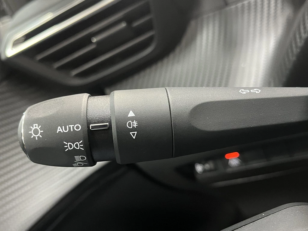 Peugeot 208 – foto 37