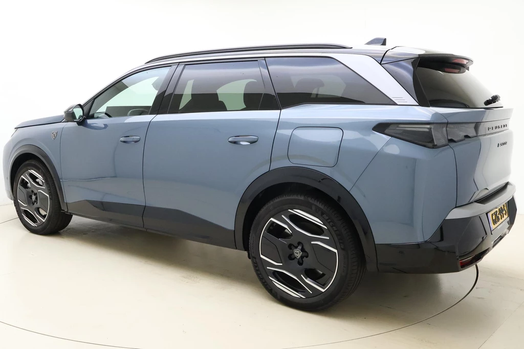 Peugeot e-5008 – foto 3
