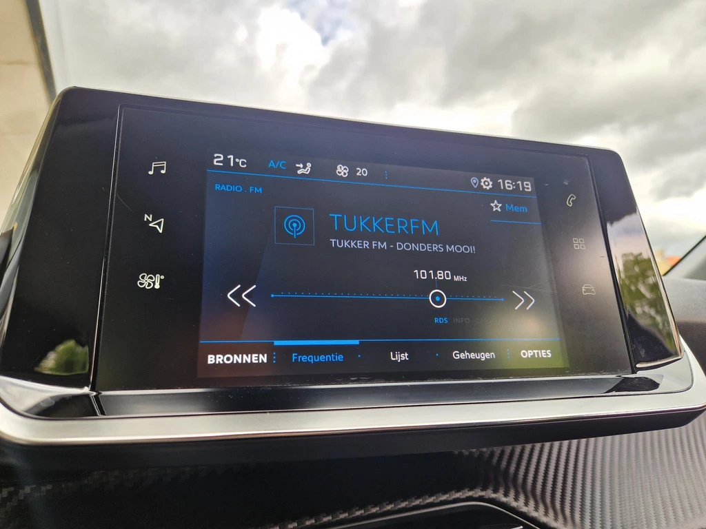 Peugeot 208 – foto 19