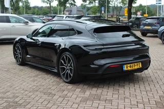 Porsche Taycan – thumbnail 3