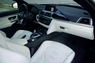 BMW M4 – thumbnail 15