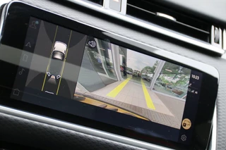 Land Rover Range Rover Velar – thumbnail 18