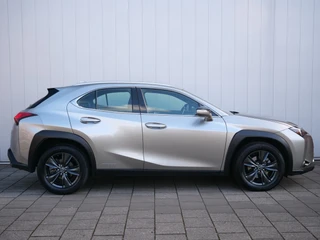 Lexus UX – thumbnail 6
