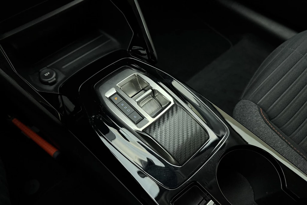 Peugeot e-208 – foto 26