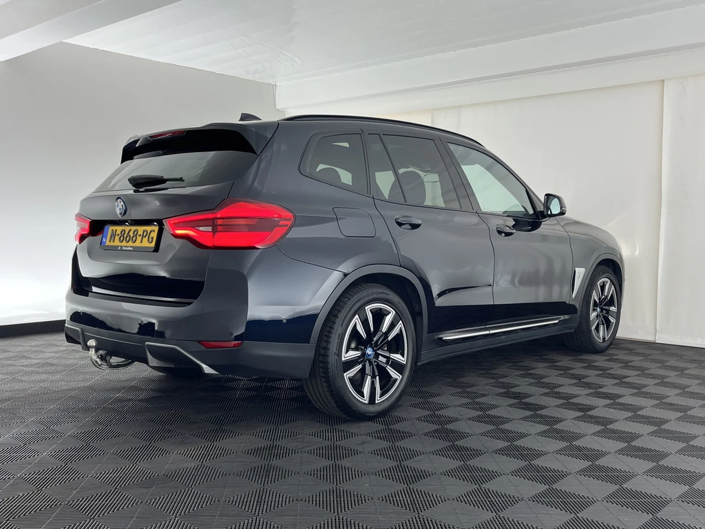 BMW iX3 – foto 4