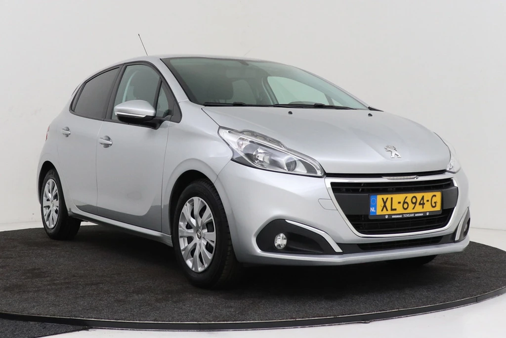 Peugeot 208 – foto 11