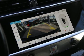 Jaguar I-PACE – thumbnail 14