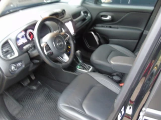 Jeep Renegade – thumbnail 16