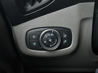 Ford Transit Connect – thumbnail 24