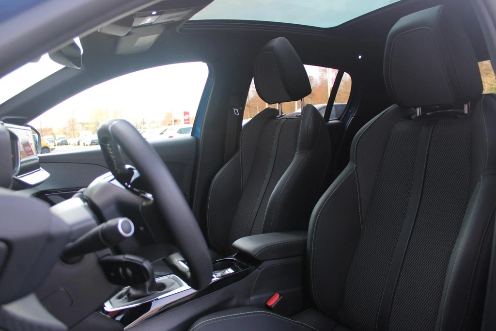 Peugeot 208 – foto 8