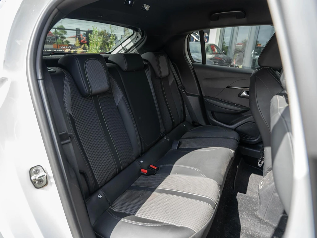 Peugeot 208 – foto 33