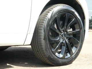 Land Rover Discovery Sport – thumbnail 6
