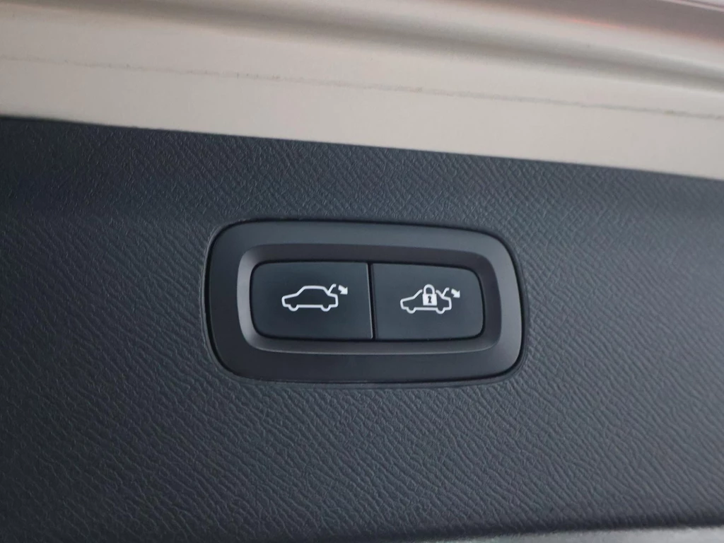 Volvo XC90 – foto 26