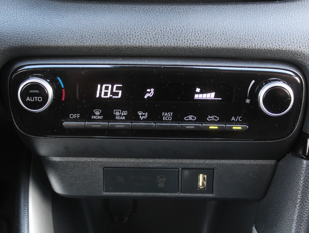 Toyota Yaris – foto 18