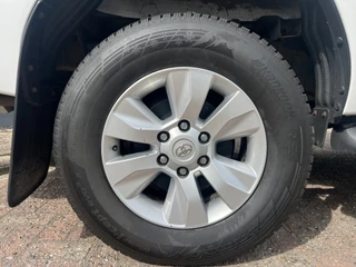 Toyota Hilux – thumbnail 27