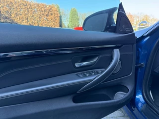 BMW M4 – thumbnail 25
