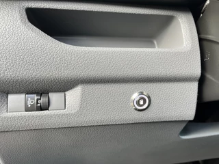 Peugeot Traveller – thumbnail 15