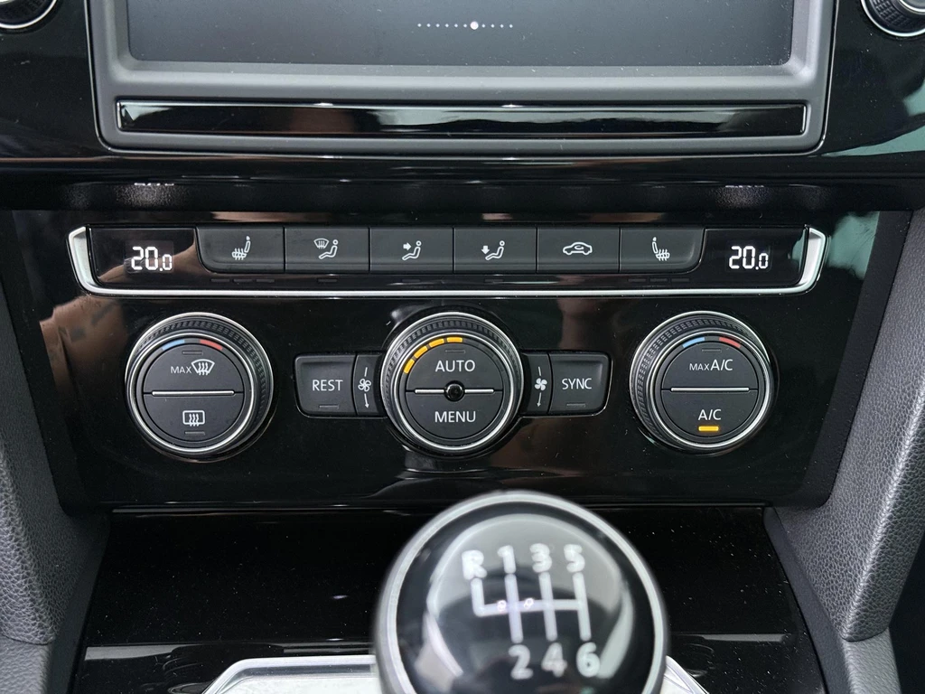 Volkswagen Passat – foto 21