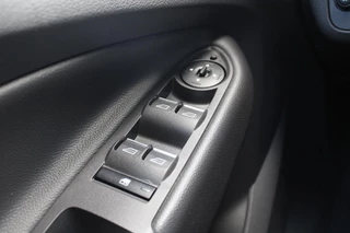 Ford Kuga – thumbnail 15
