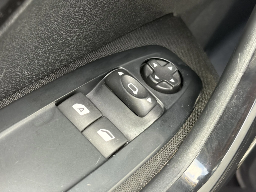 Peugeot 208 – foto 26