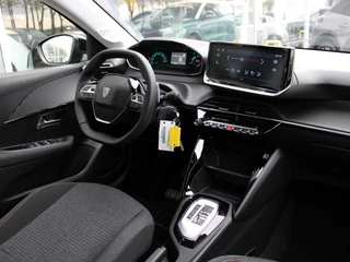 Peugeot 208 – thumbnail 8