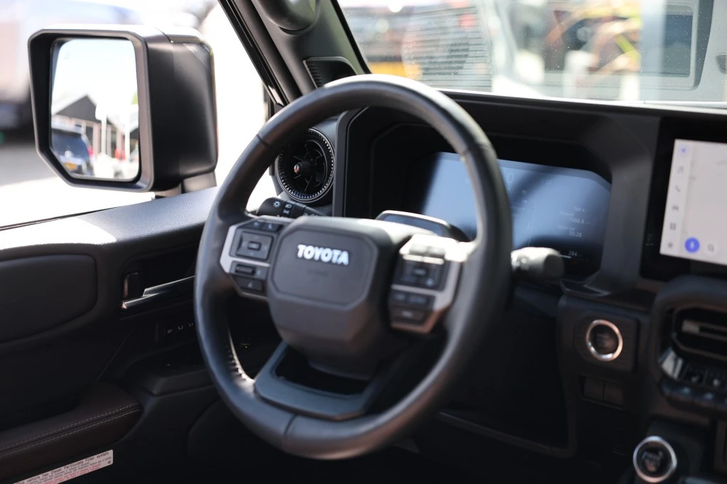 Toyota Land Cruiser – foto 15