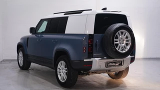 Land Rover Defender – thumbnail 3