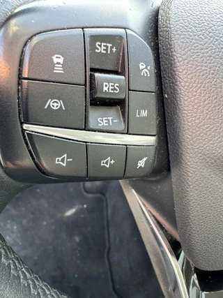 Ford Kuga – thumbnail 18