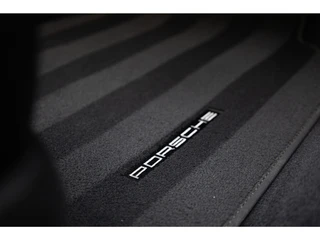 Porsche 911 – thumbnail 19
