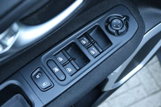 Jeep Renegade – thumbnail 18
