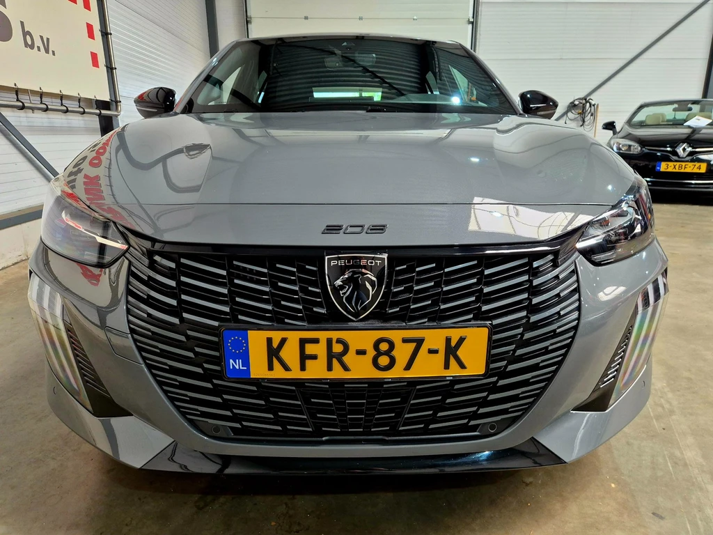 Peugeot 208 – foto 12