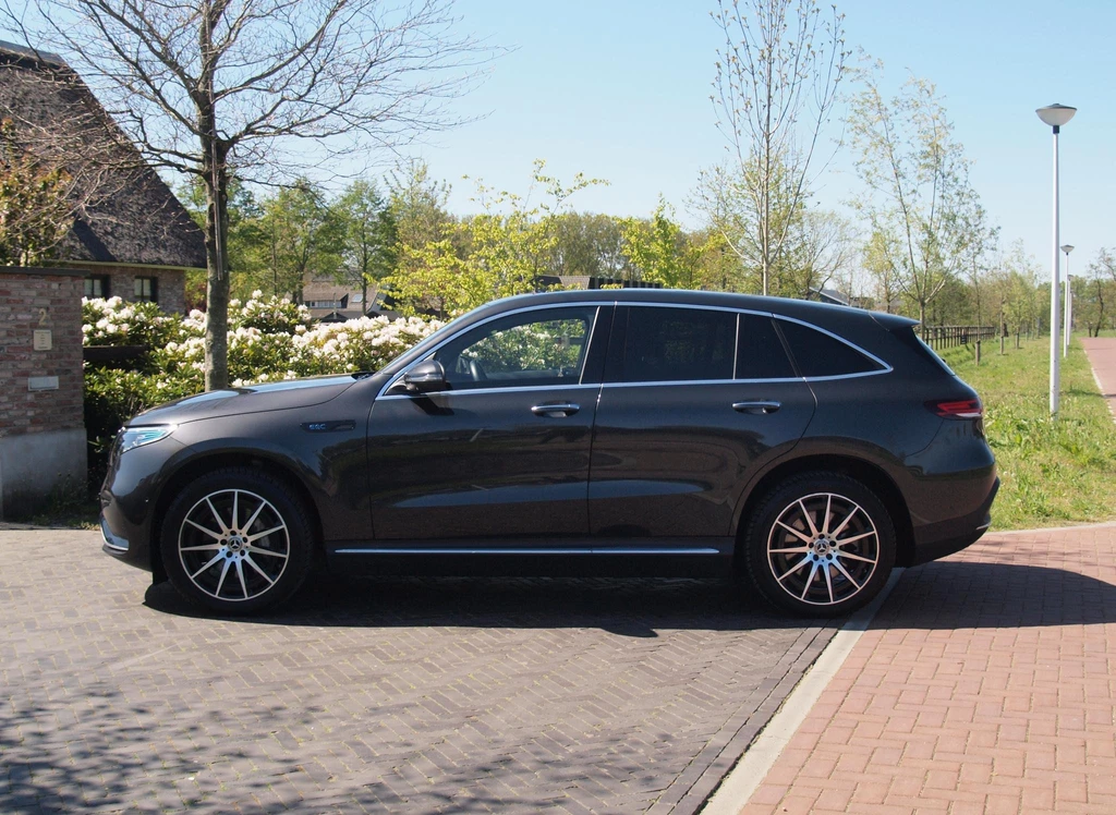 Mercedes-Benz EQC – foto 2