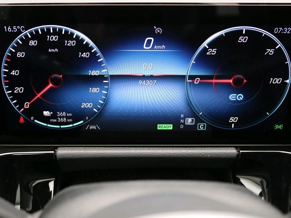 Mercedes-Benz EQA – foto 5