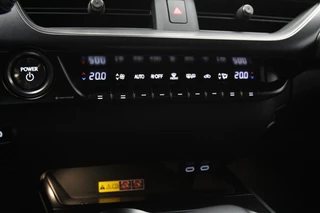 Lexus UX – thumbnail 30