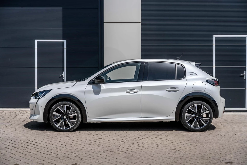 Peugeot 208 – foto 2