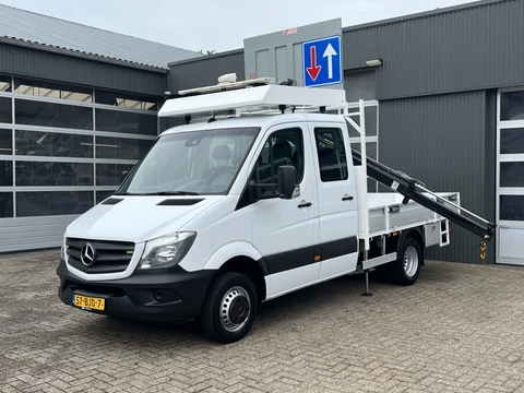 Mercedes-Benz Sprinter 513 CDI 366 Hiab Laadkraan 018T Trekhaak 3500kg Airco 6 persoons uitvoering Open laadbak Pick-up Euro 6 Verkeersbord Actiebord Pijlenbord Bakwagen P-up Tachograaf 1e eigenaar ex gemeente