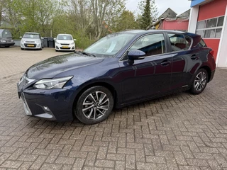 Lexus CT – thumbnail 1