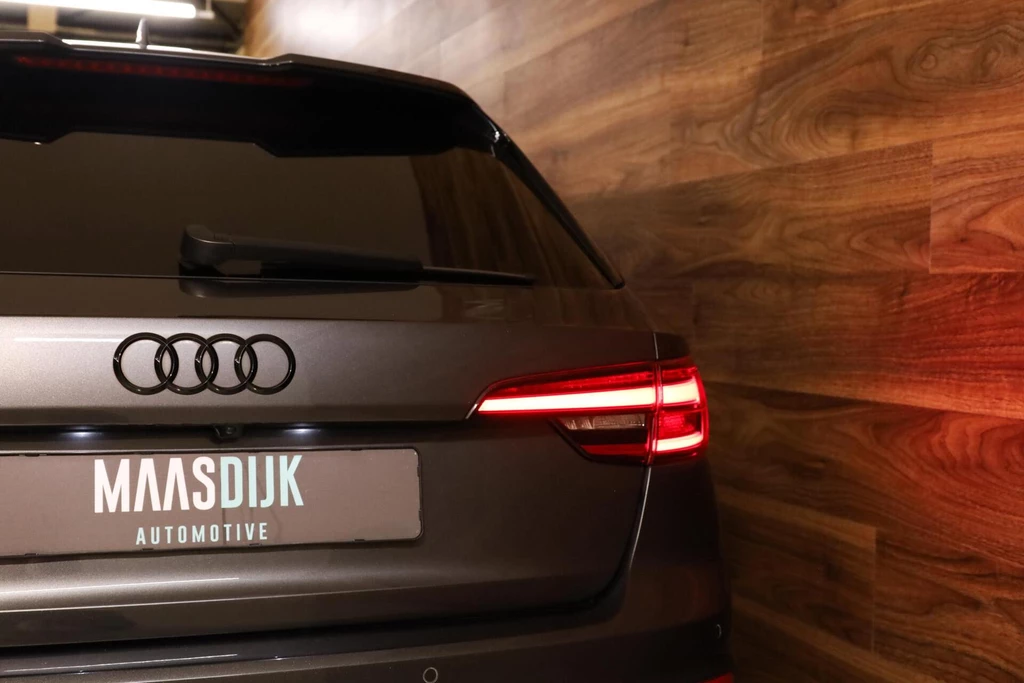 Audi RS4 – foto 7