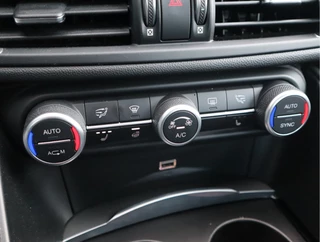 Alfa Romeo Giulia – thumbnail 51