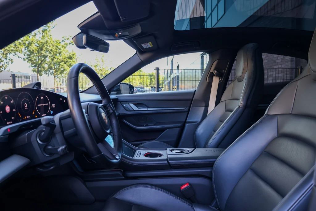 Porsche Taycan – foto 18