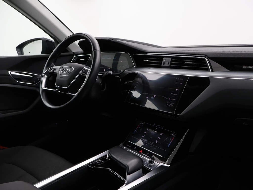 Audi e-tron – foto 9