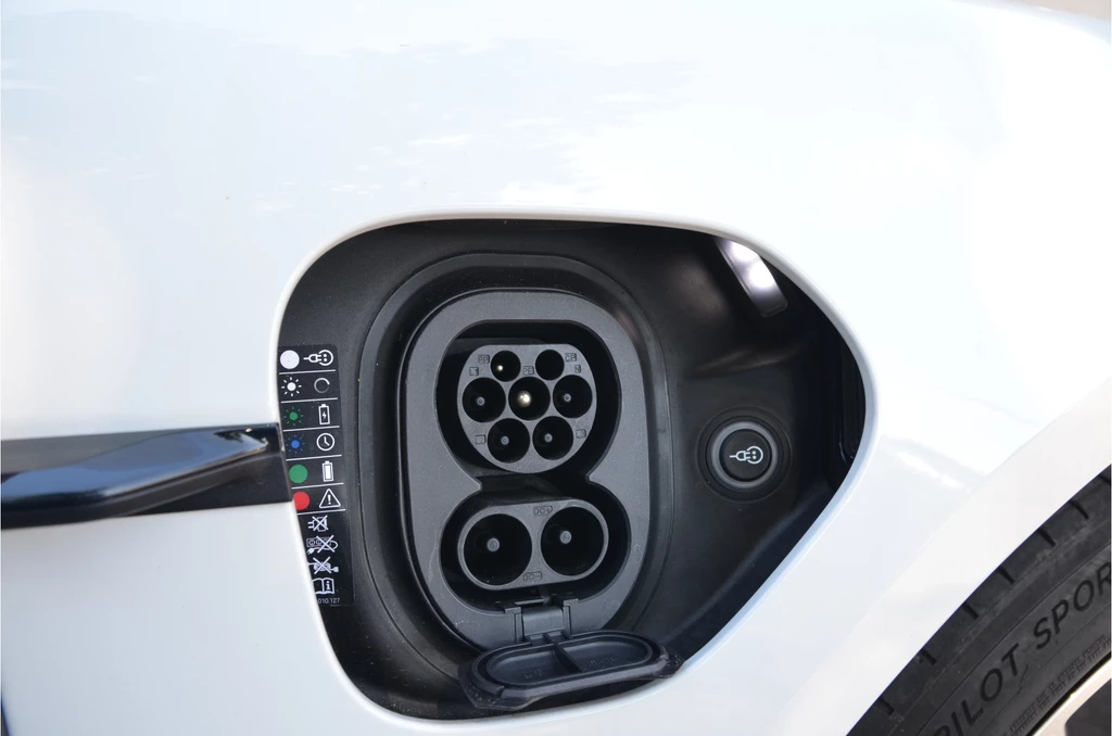 Porsche Taycan – foto 3