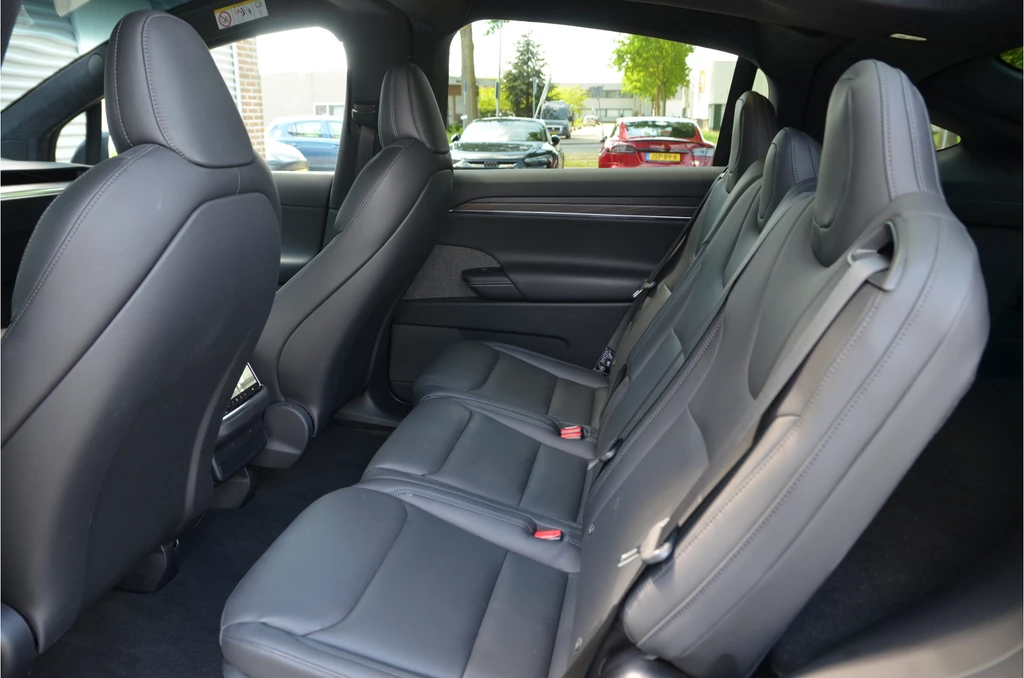 Tesla Model X – foto 14