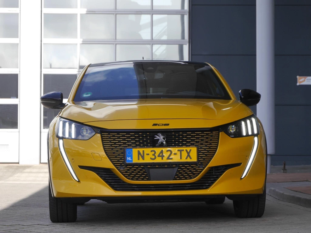 Peugeot e-208 – foto 6