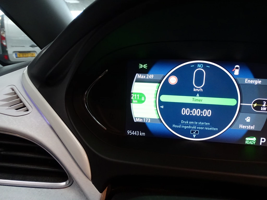 Opel Ampera-e – foto 19