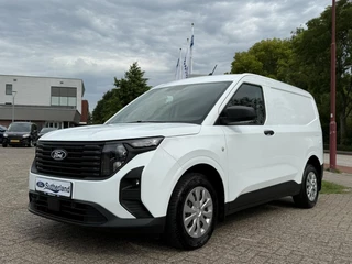 Ford Transit Courier – thumbnail 1